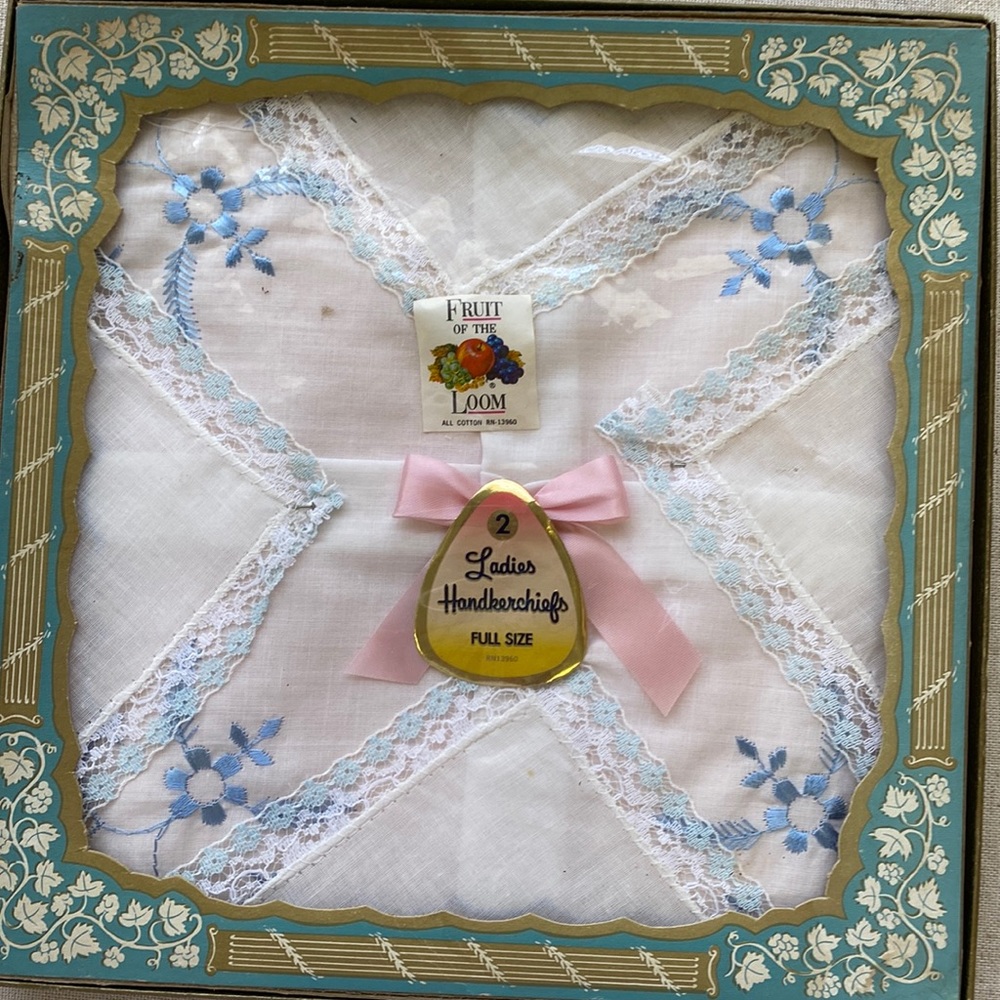 Vintage set of 2 boxed all cotton white embroidered w blue ladies handkerchiefs